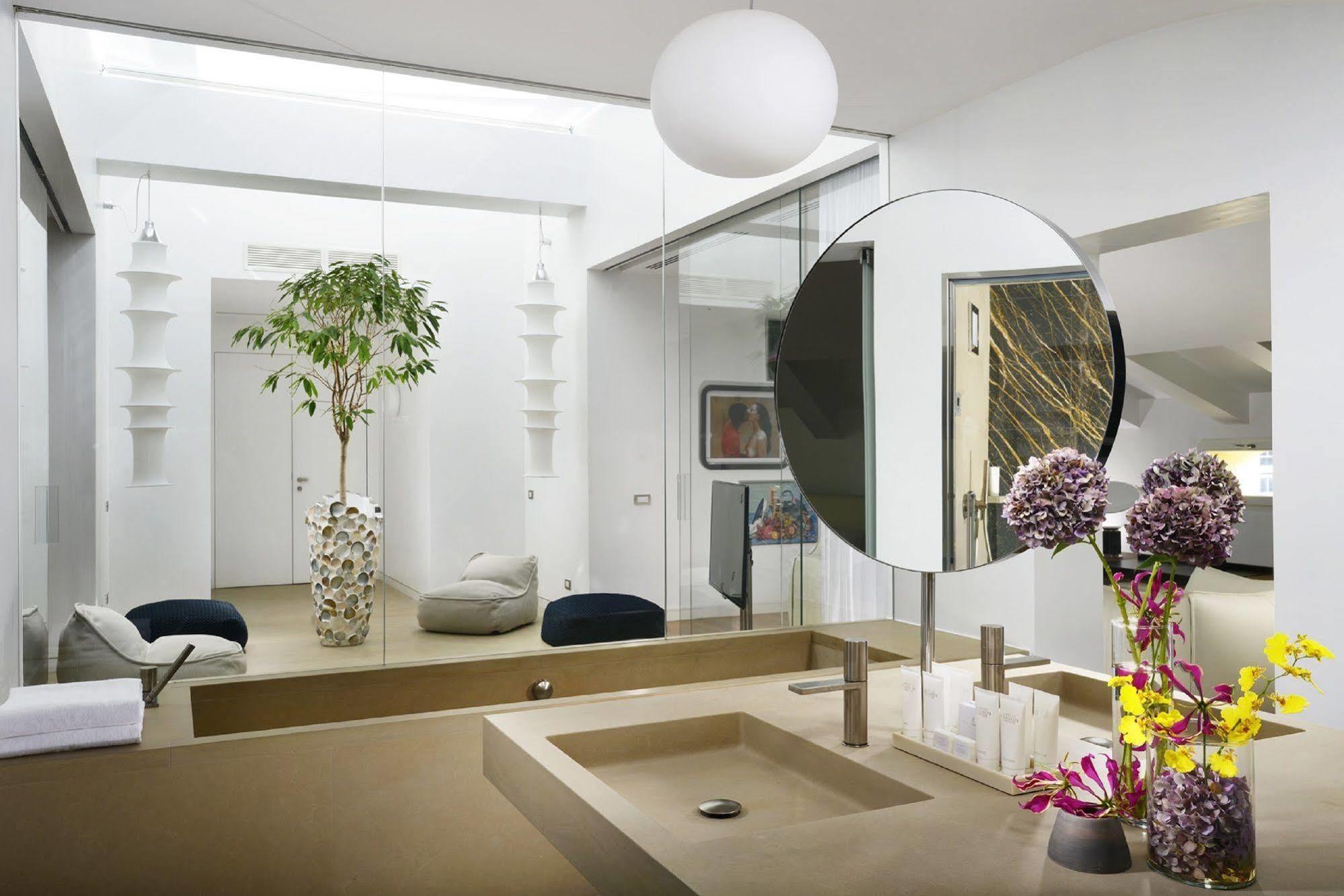 Palazzo Montemartini Rome, A Radisson Collection 5* Roma
